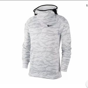 Nike Dri-FIT Camo Spotlight Basketball Hoodie